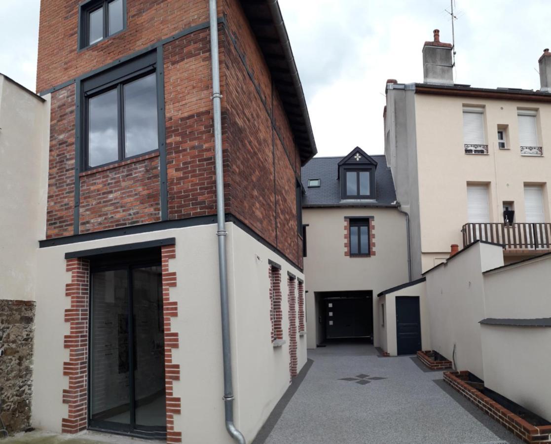 Charmes En Ville Le Charme Poetique Montluçon Exteriér fotografie